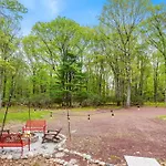 Pocono Retreat Hot Tub Movieroom Gameroom Etc