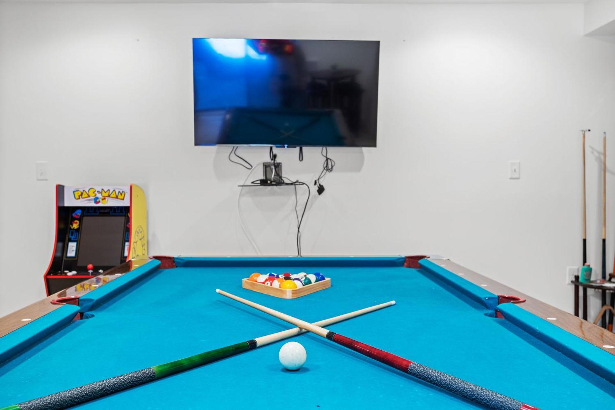 Pocono Retreat Hot Tub Movieroom Gameroom Etc *