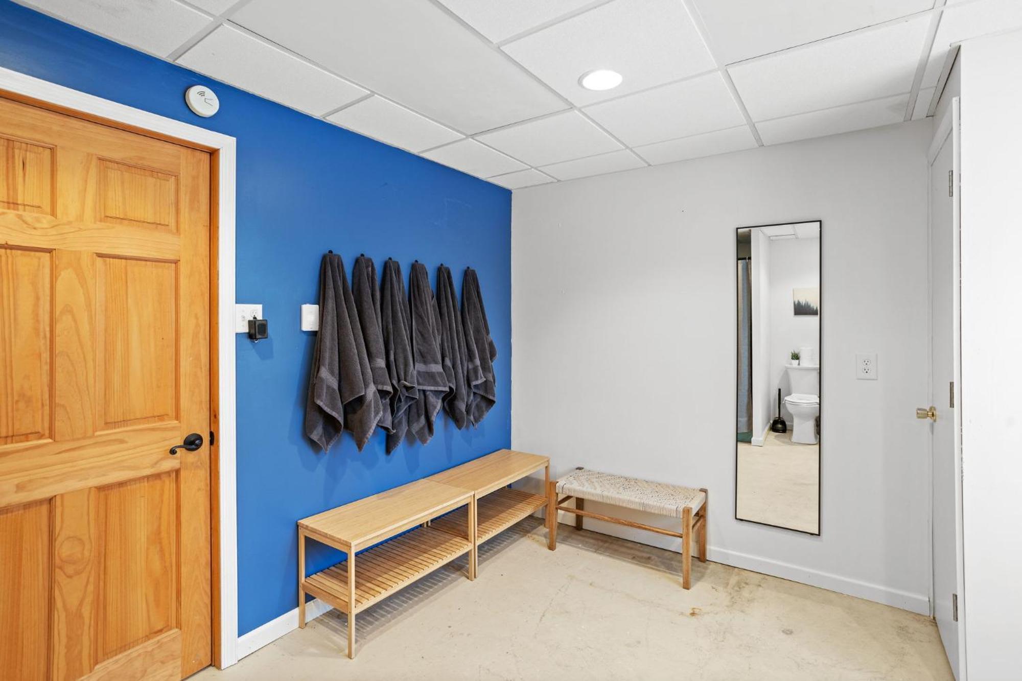 Pocono Retreat Hot Tub Movieroom Gameroom Etc Lake Harmony
